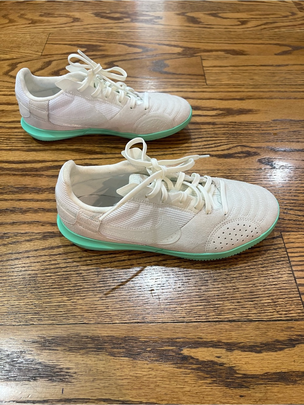 Nike Streetgato Indoor Soccer Shoes Streetwear Summit White/Green Glow W6.5/5Y - Picture 8 of 16
